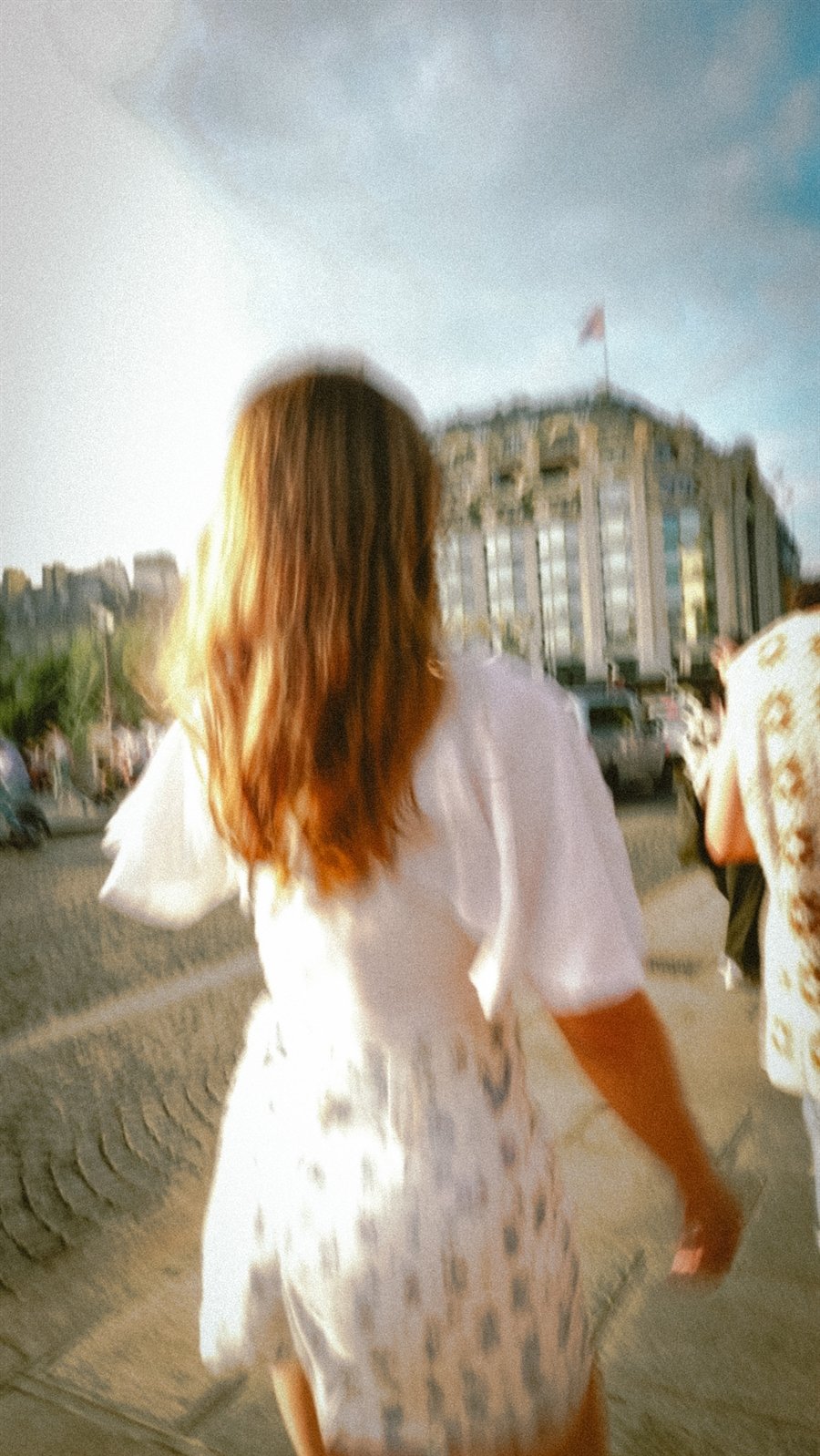Transcendance profane — séquence 002.